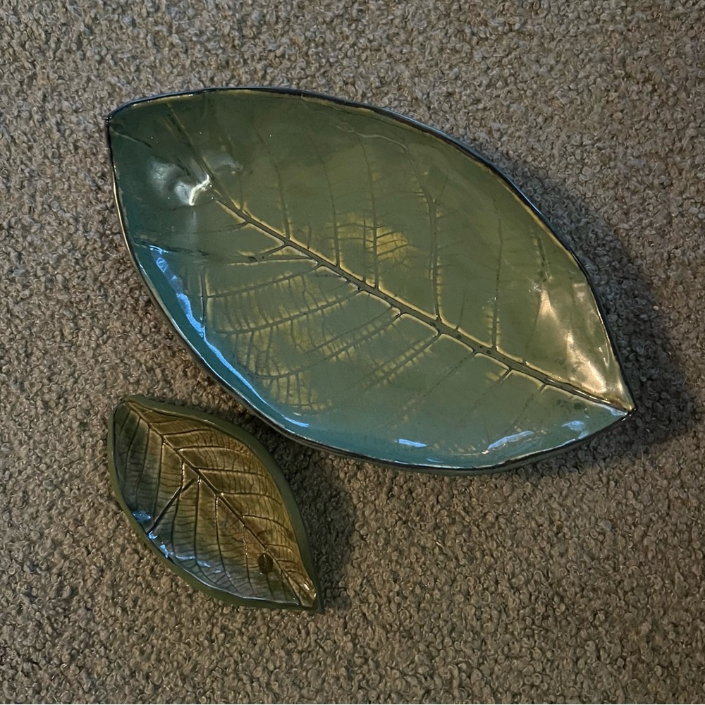 Vintage Handcrafted Sushi Set 2 Green Leaf-Shaped Ceramics EUC